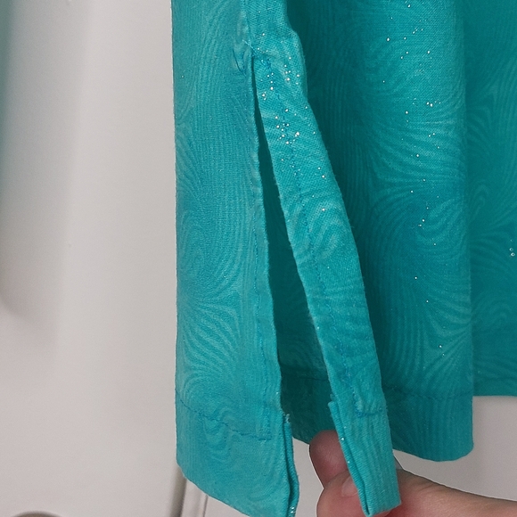 Handmade Women’s Teal V-Neck Tunic Top - Picture 7 of 7